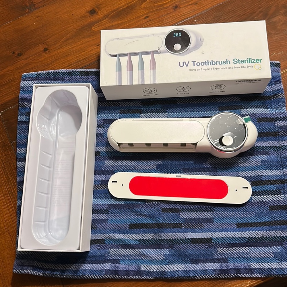 UV Toothbrush sterilizer never used. New in box